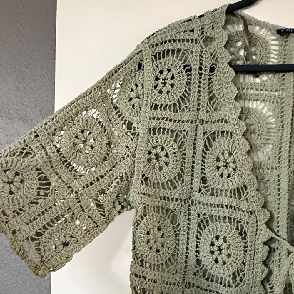 Very J Olive Green Crochet Open Front Cardigan - Picture 3 of 7